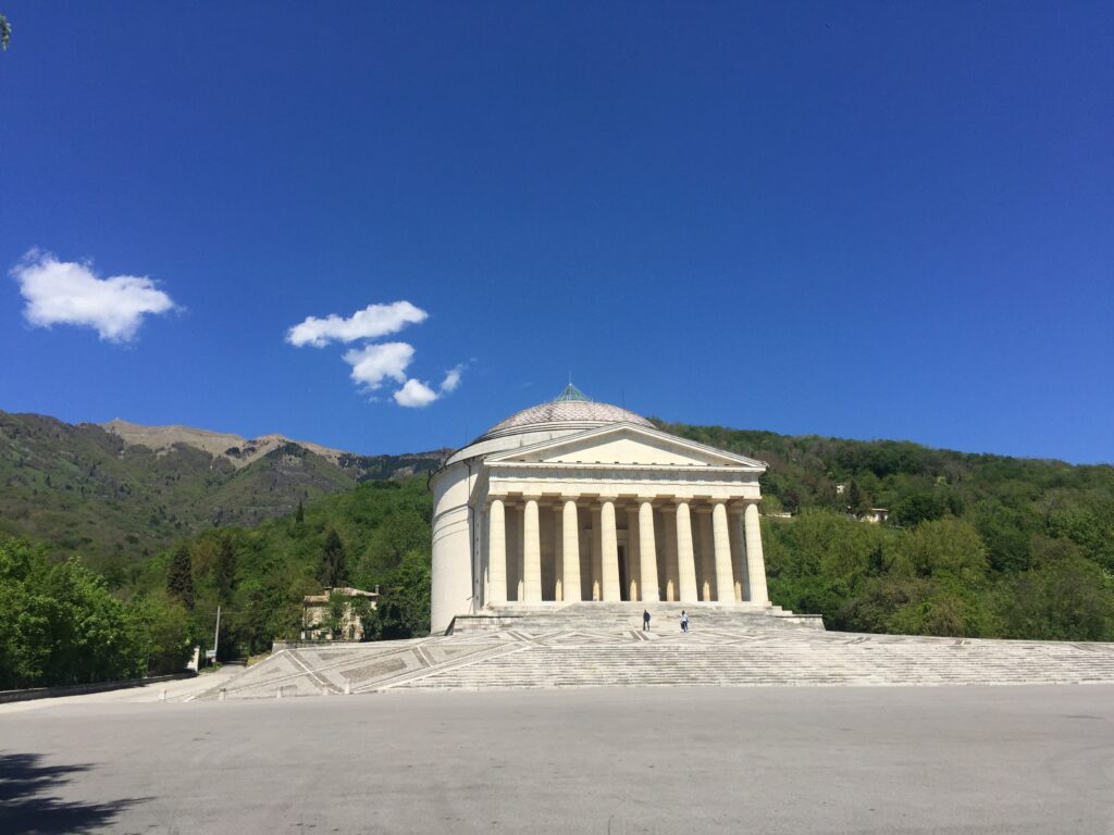 Tempio di Possagno WineHillsGuide wine hills guide guida prosecco